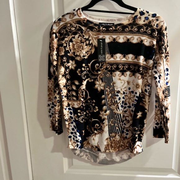 Cable & Gauge Elegant Black and Gold Sweater - Picture 1 of 4